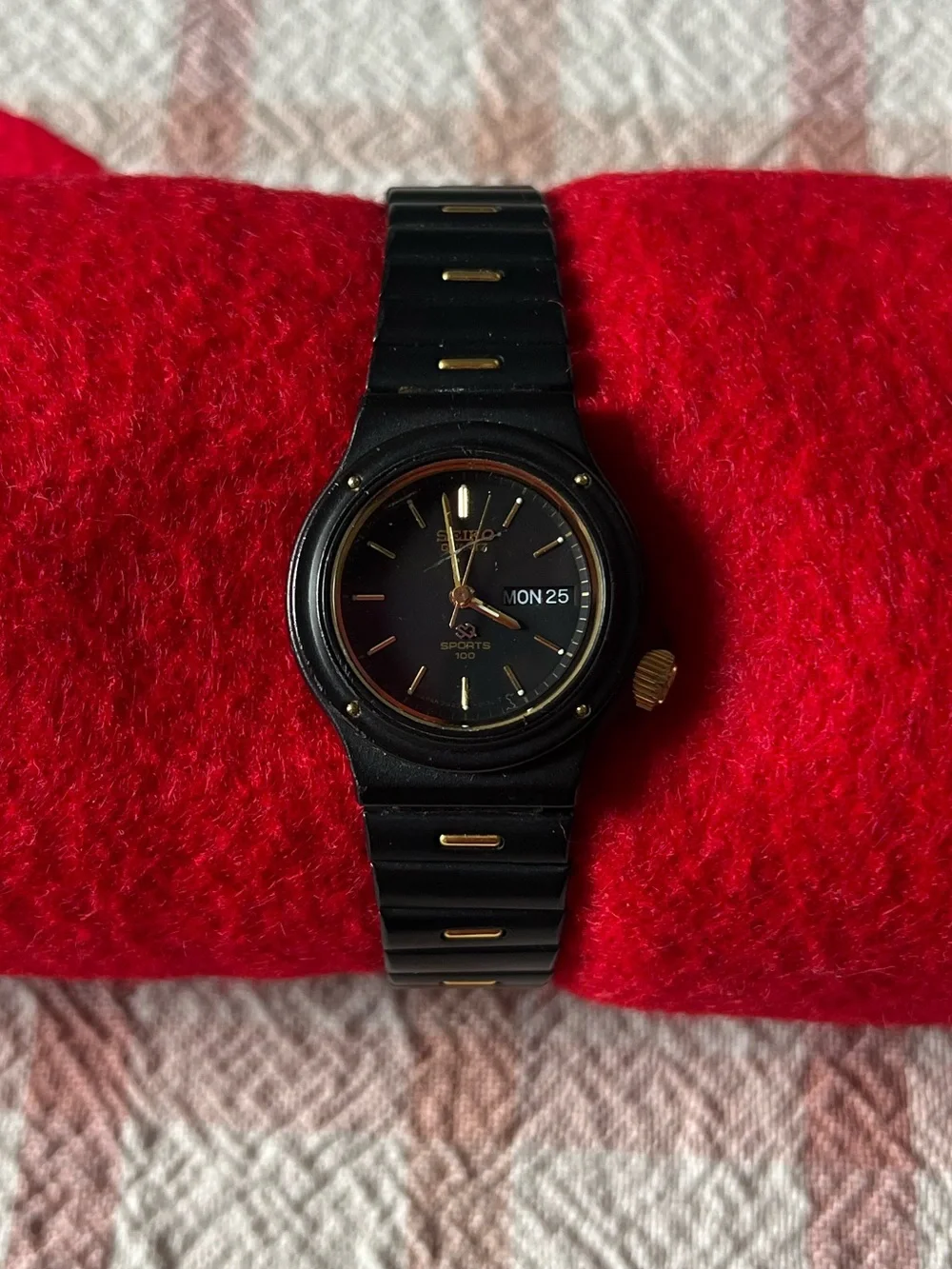 Women's SEIKO SQ Sports 100 Vintage 26mm Day Date Watch